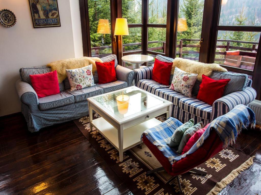 Вилла Casa Ferica Азуга Экстерьер фото