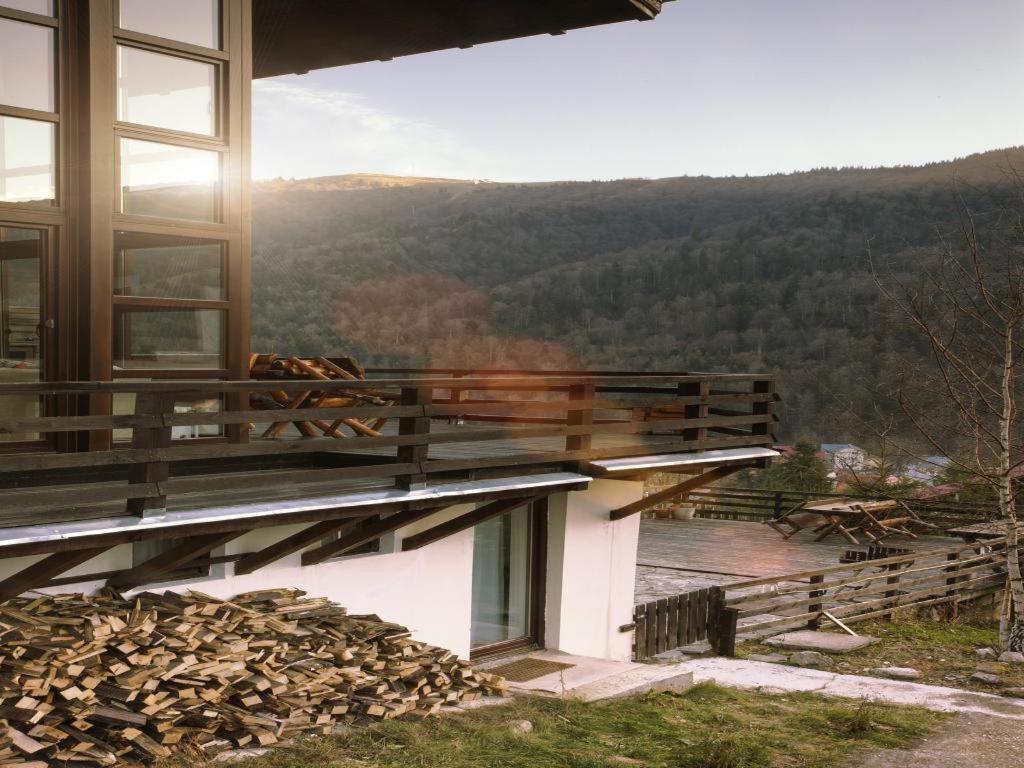 Вилла Casa Ferica Азуга Экстерьер фото