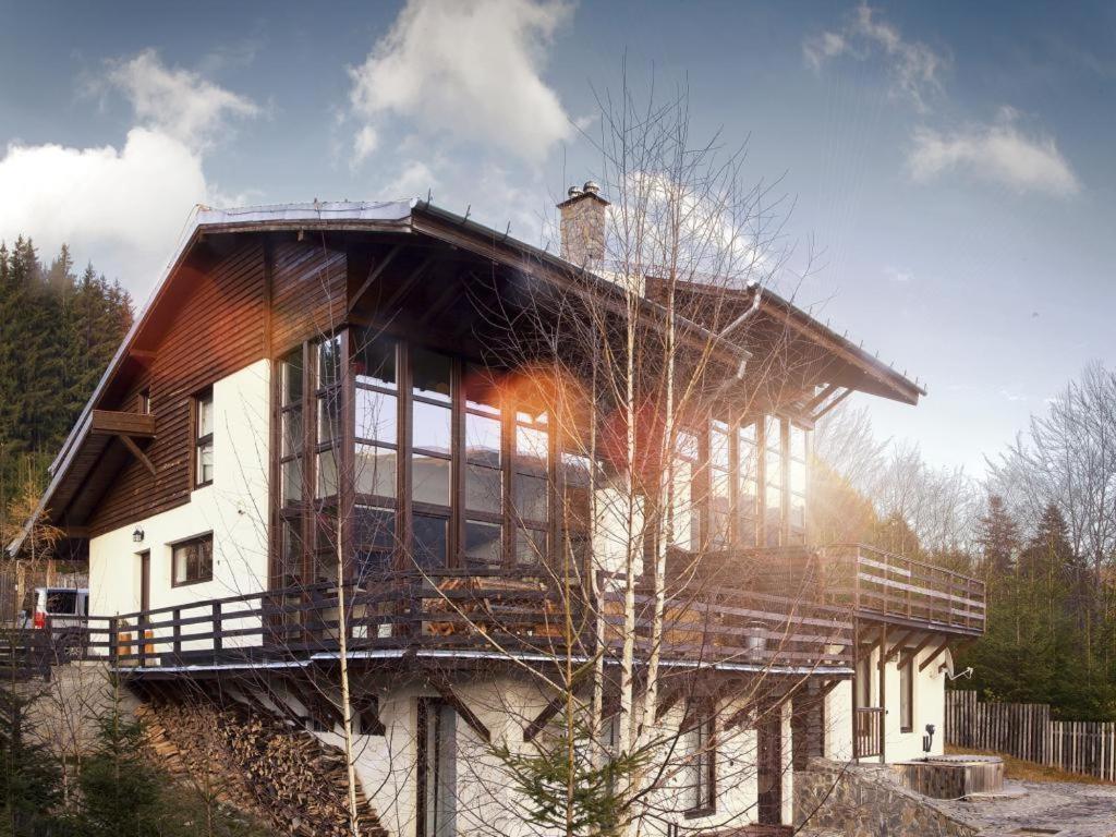 Вилла Casa Ferica Азуга Экстерьер фото